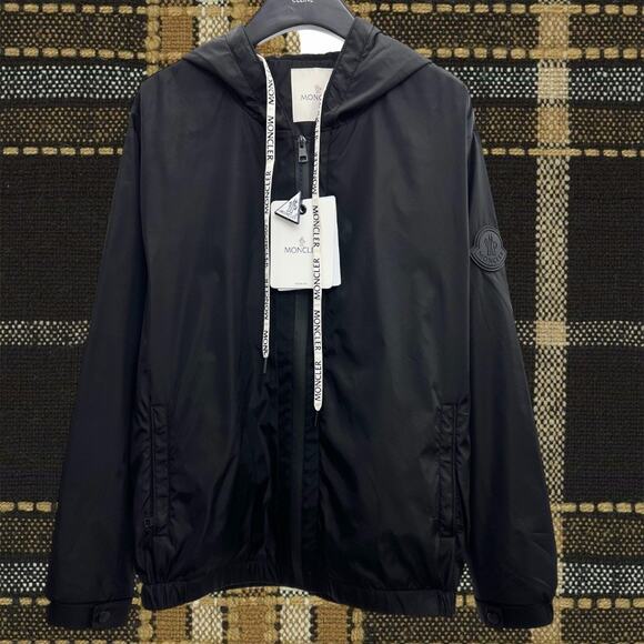 Moncler Men's Black Jacket - Picture 1 of 2